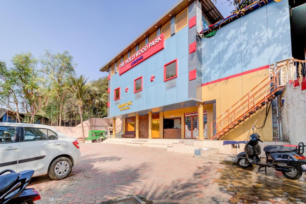 Oyo 67979 Hotel Hollywood Park Sasupāda Eksteriør bilde